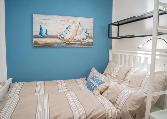 Inselblume 78 - Mit Strandkorb In Burgtiefe